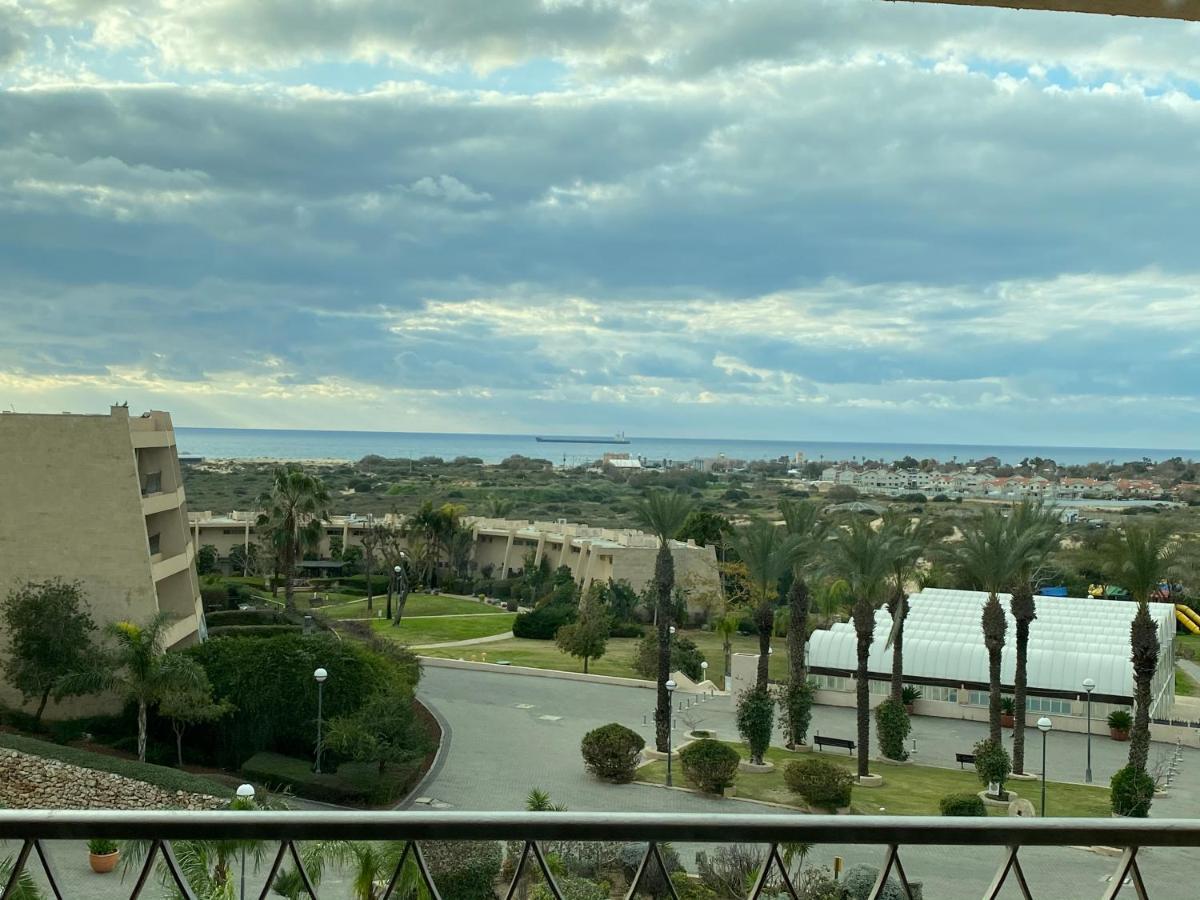 קיסריה נאות גולף- Oren Apartment Esterno foto